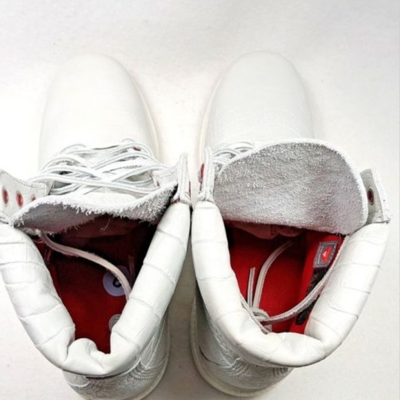 white serpent timberlands mens